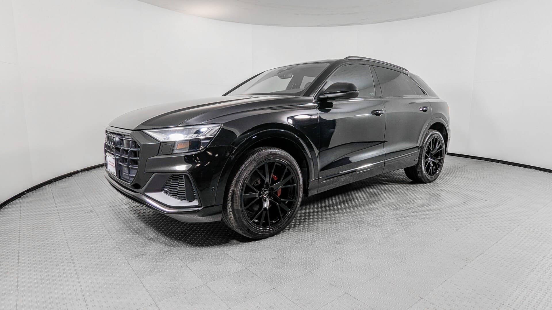 2023 AUDI Q8
